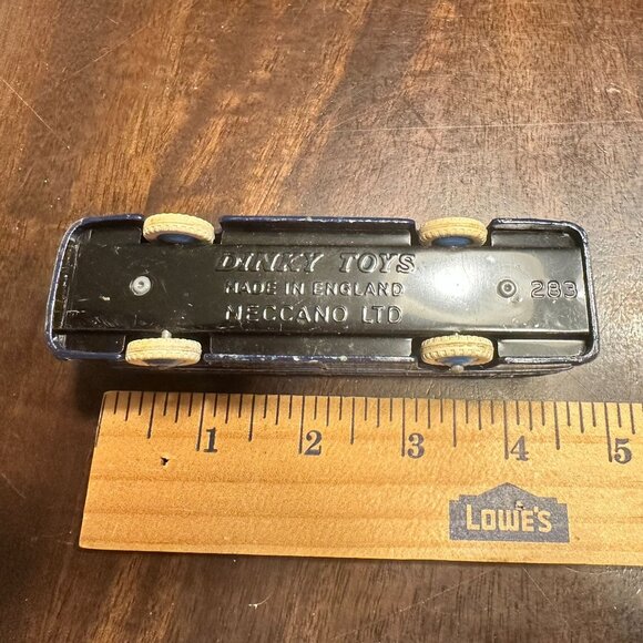 Dinky Toys 283 BOAC Coach Diecast Model With Box - Picture 5 of 8